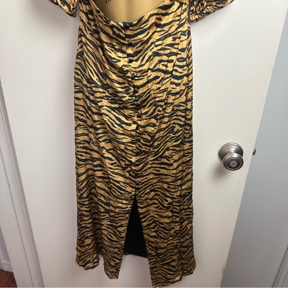 Song of Style Revolve Everly Tiger Multi Button/Tie Front Cutout Dress NWOT S - Picture 7 of 15